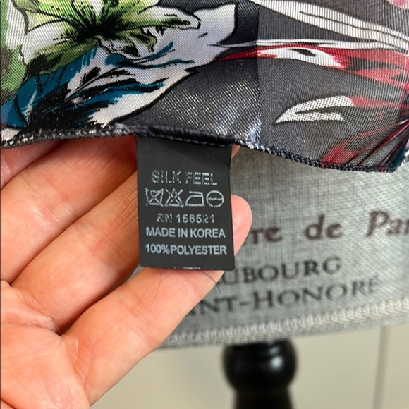 NWOT Floral Gray Scarf Silk Feel - Picture 2 of 7